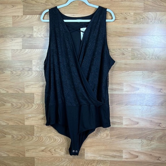 Torrid Size 4 Surplice Strappy Bodysuit in Lace Black - Picture 4 of 13